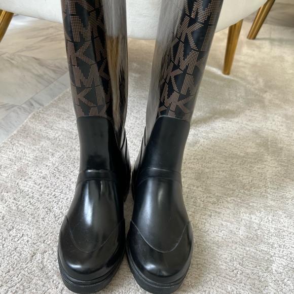 Michael KORS MK Brown Rubber Winter & Rain-boots Size 6 M - Picture 4 of 9